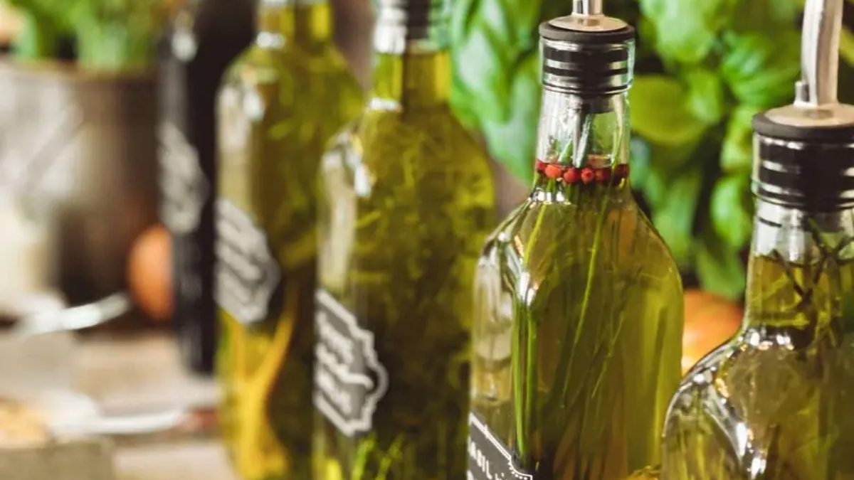 Botellas de aceite de oliva virgen extra